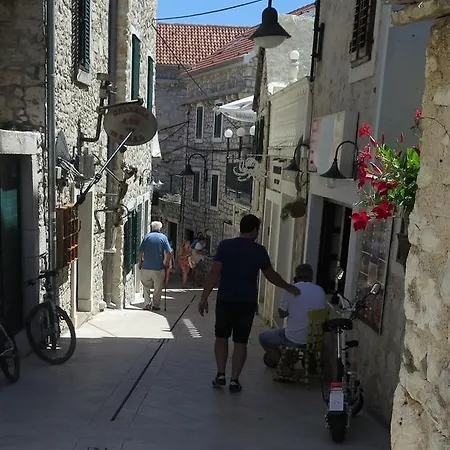 Taja Daire Primošten